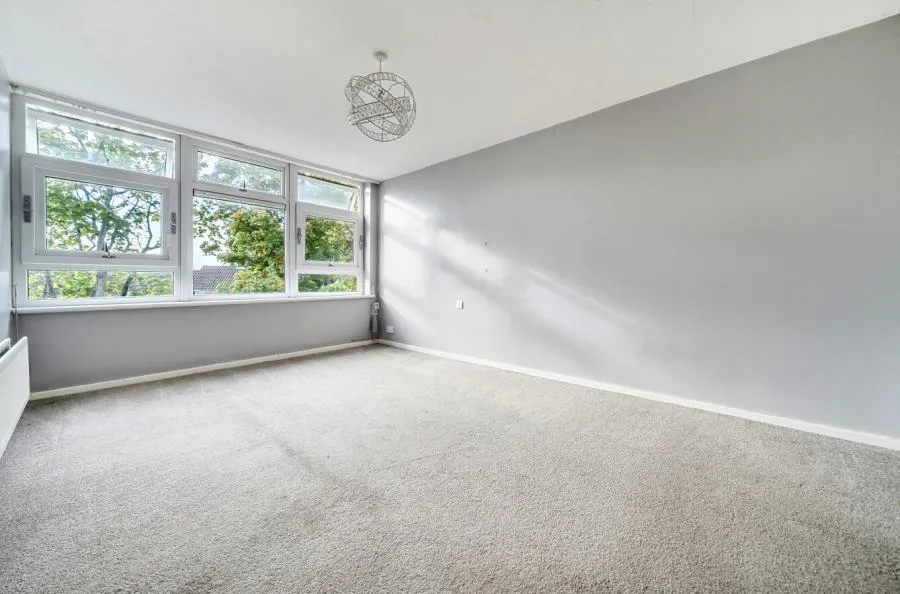 South Lynn Crescent, Bracknell, RG12, photo 2