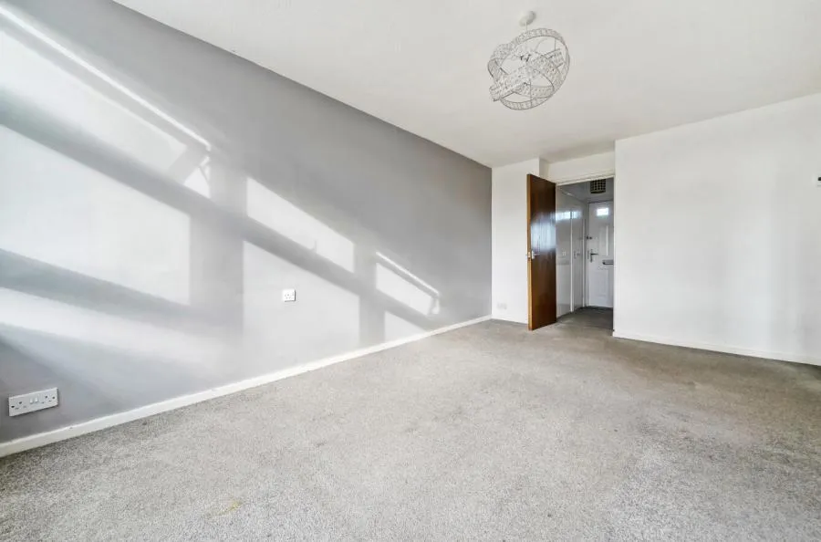 South Lynn Crescent, Bracknell, RG12, photo 3