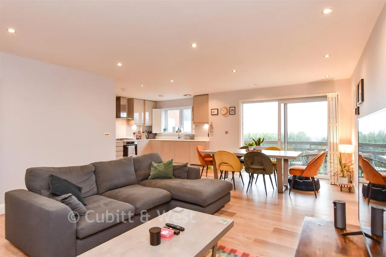 The Drive, Hove, BN3, photo 2