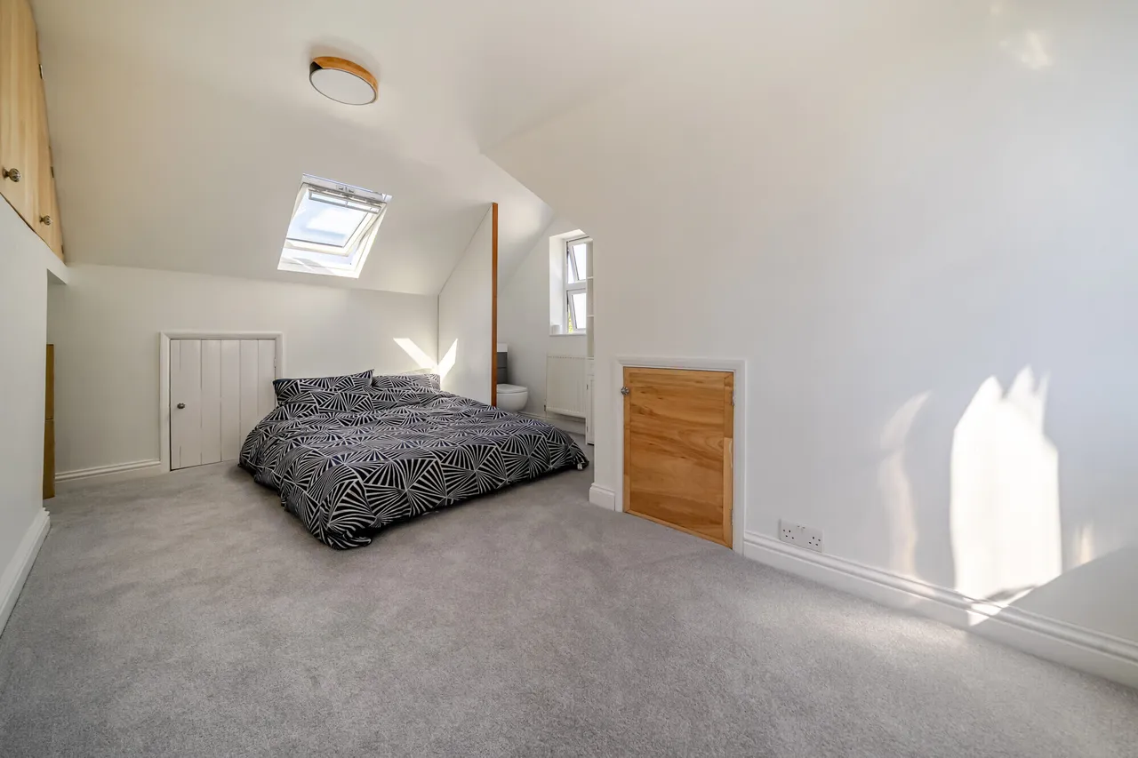 Killy Hill, Chobham, GU24, photo 9