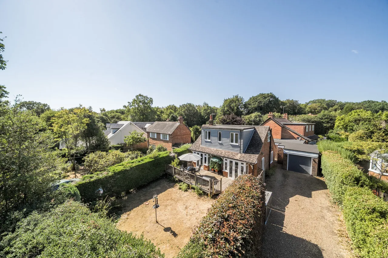 3 bed house for sale — Killy Hill, Chobham, GU24