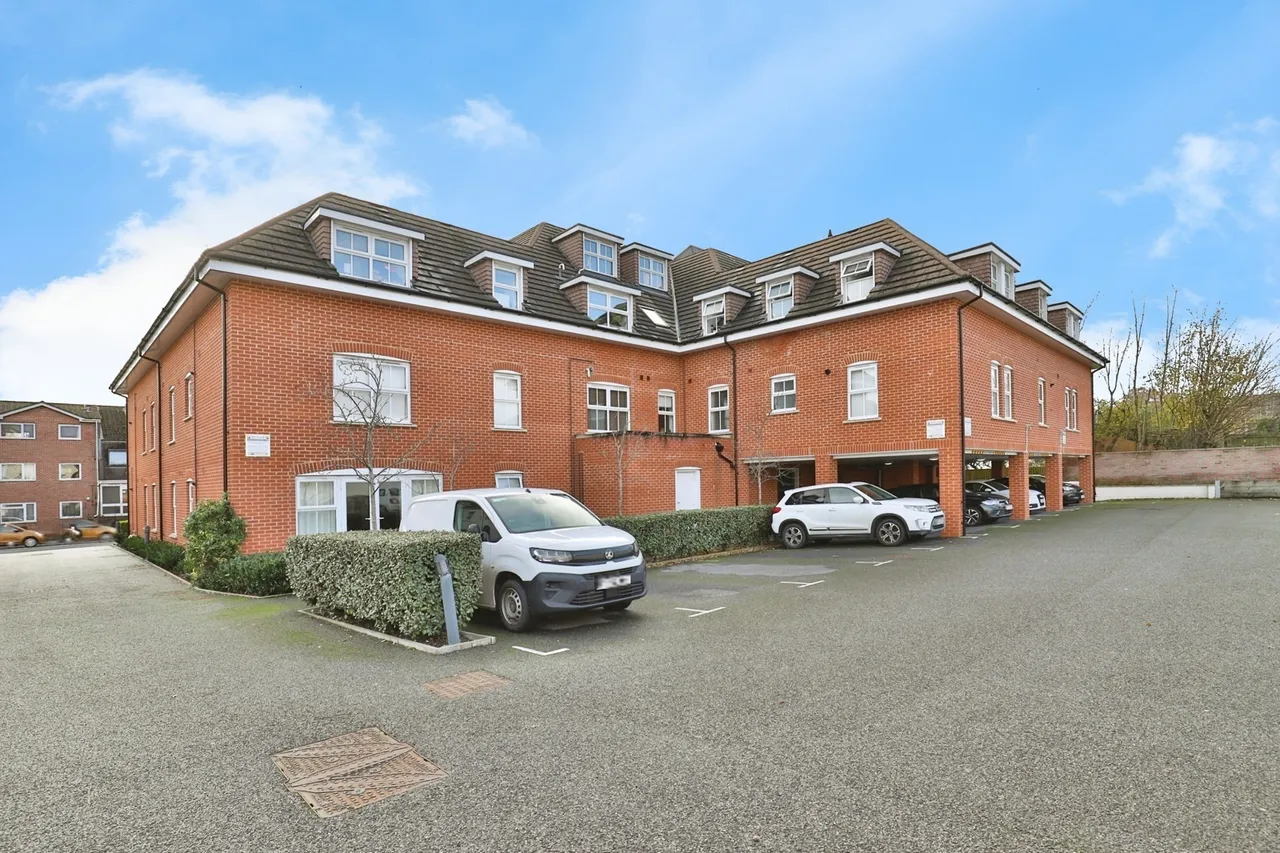 Bournemouth Road, Poole, BH14, photo 13