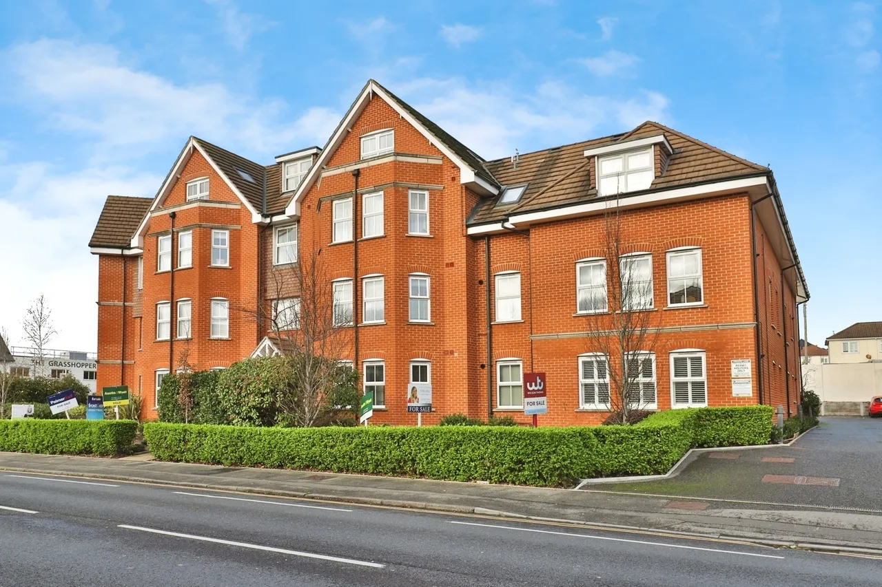 Bournemouth Road, Poole, BH14, photo 14