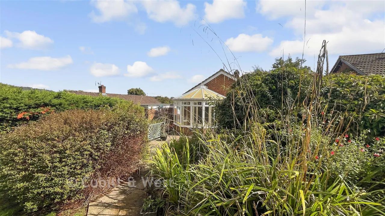 Rectory Close, Ewhurst, GU6, photo 6