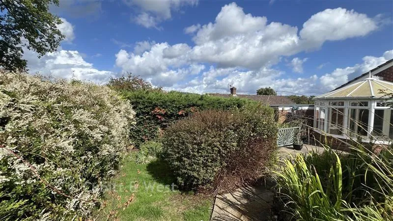 Rectory Close, Ewhurst, GU6, photo 2