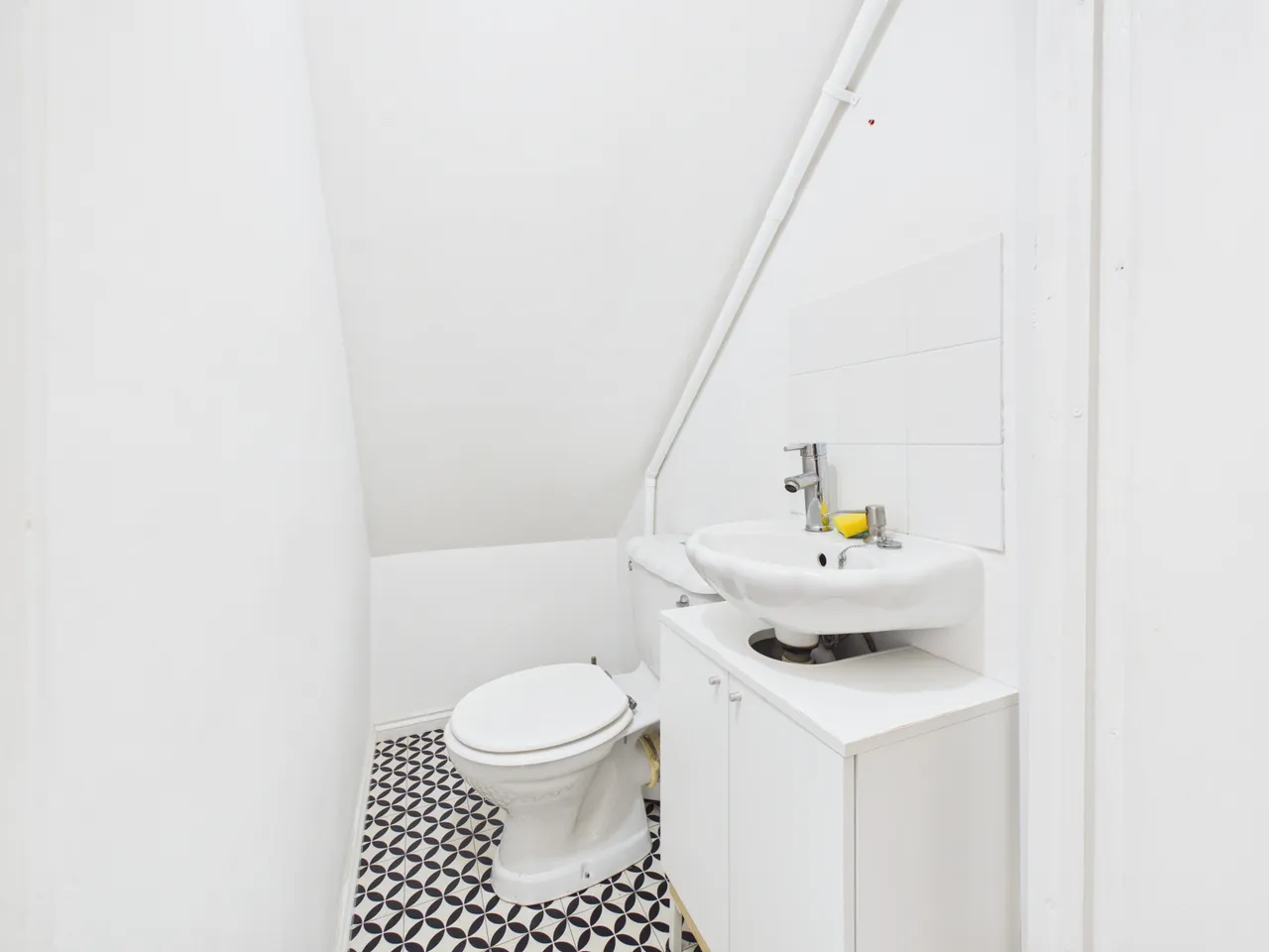 Beauty Parlour, 52 Friar Street, Worcester, WR1 2NA, photo 11
