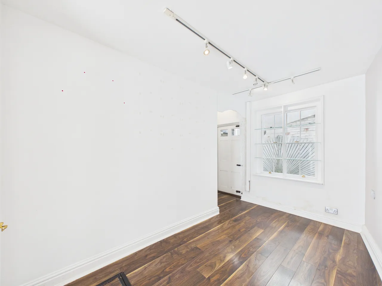 Beauty Parlour, 52 Friar Street, Worcester, WR1 2NA, photo 10