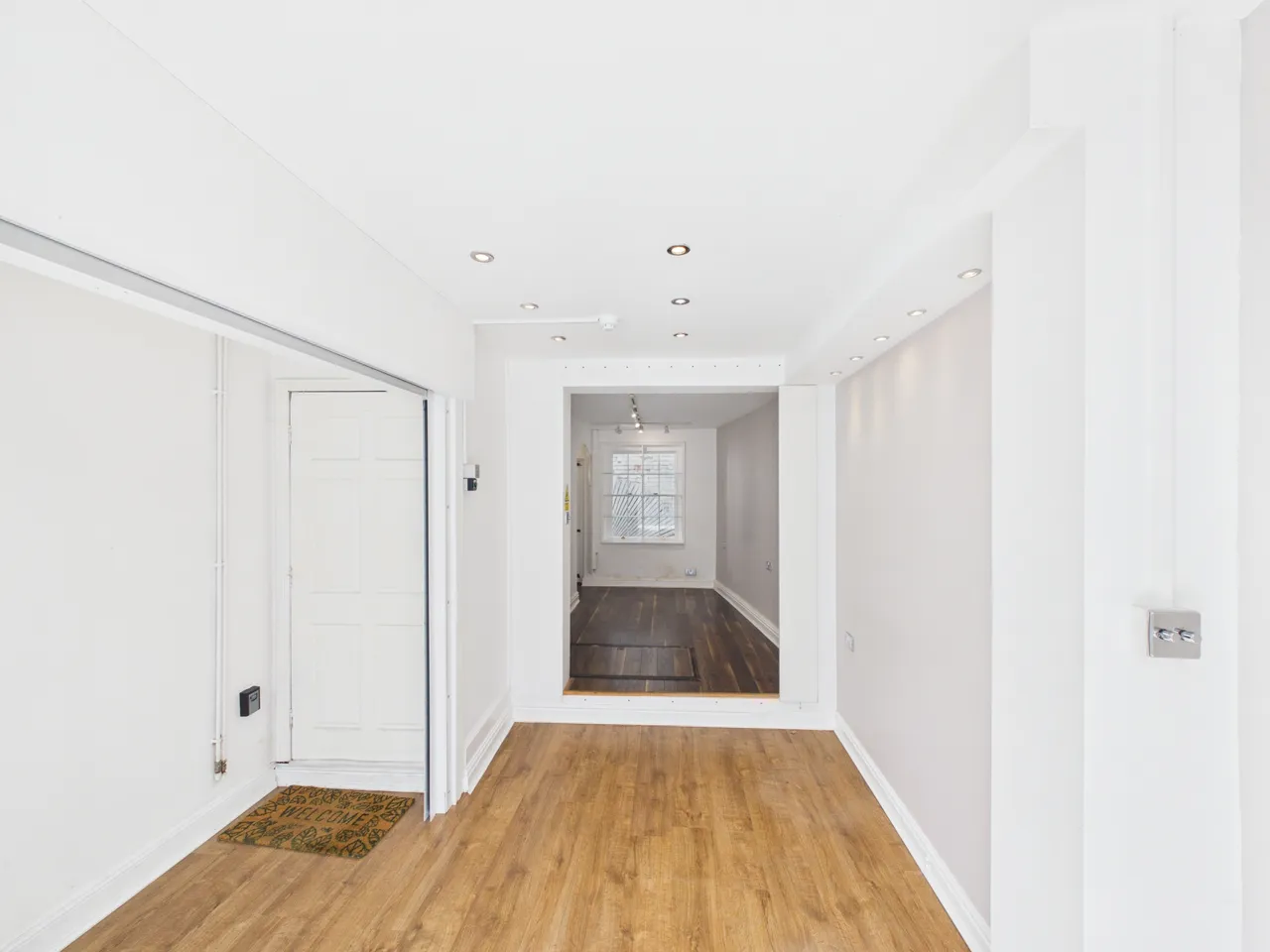 Beauty Parlour, 52 Friar Street, Worcester, WR1 2NA, photo 5