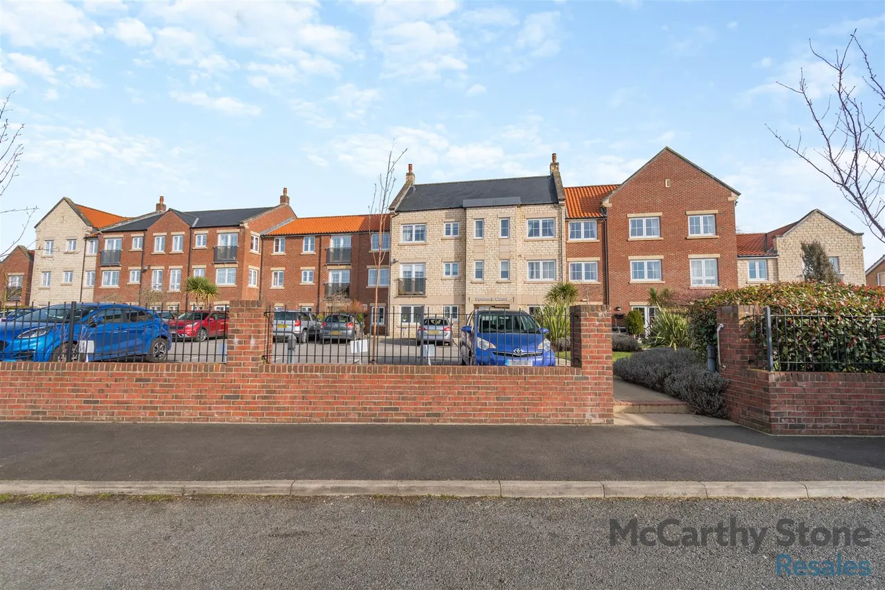 Eastgate, Pickering, YO18, photo 3