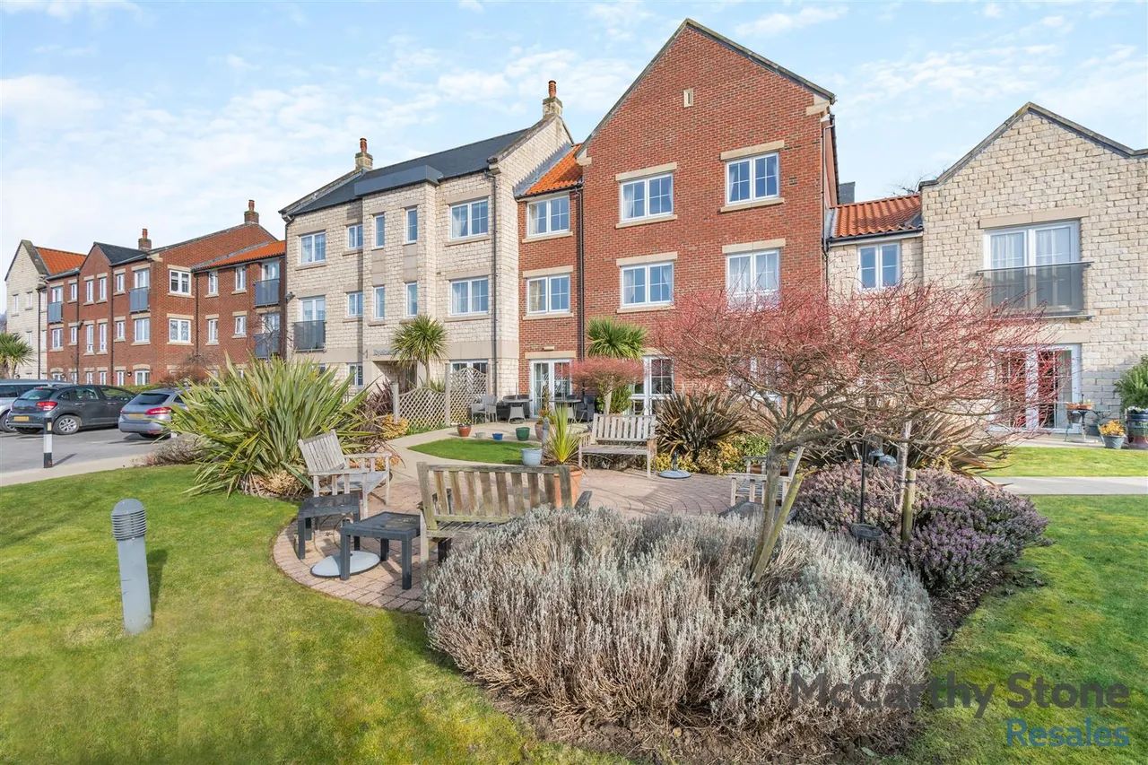 Eastgate, Pickering, YO18, photo 15