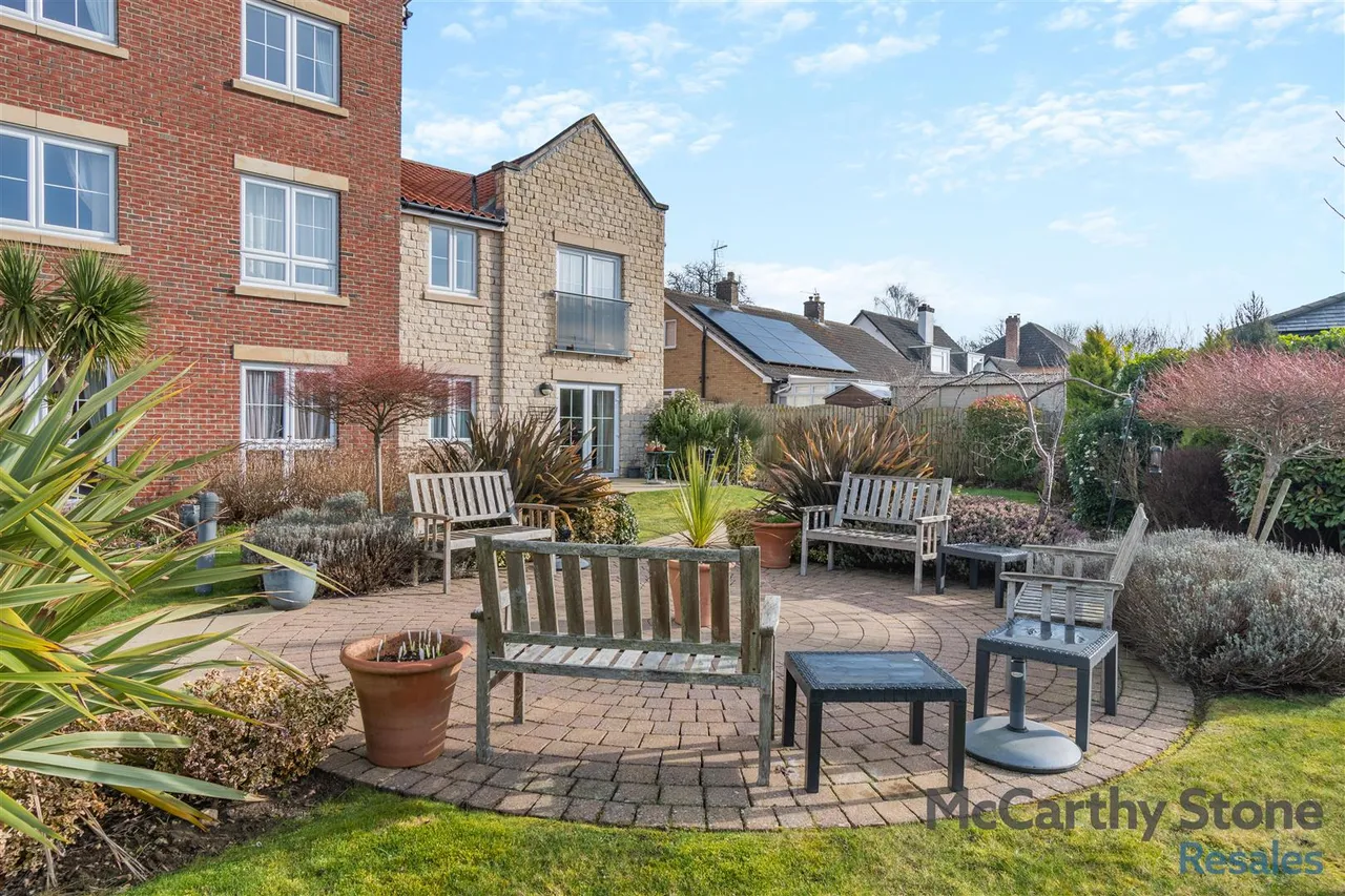 Eastgate, Pickering, YO18, photo 17