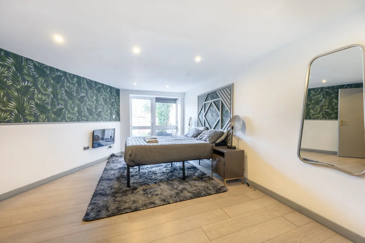 London, NW10, photo 6
