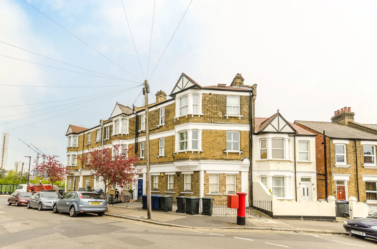 London, NW10, photo 11