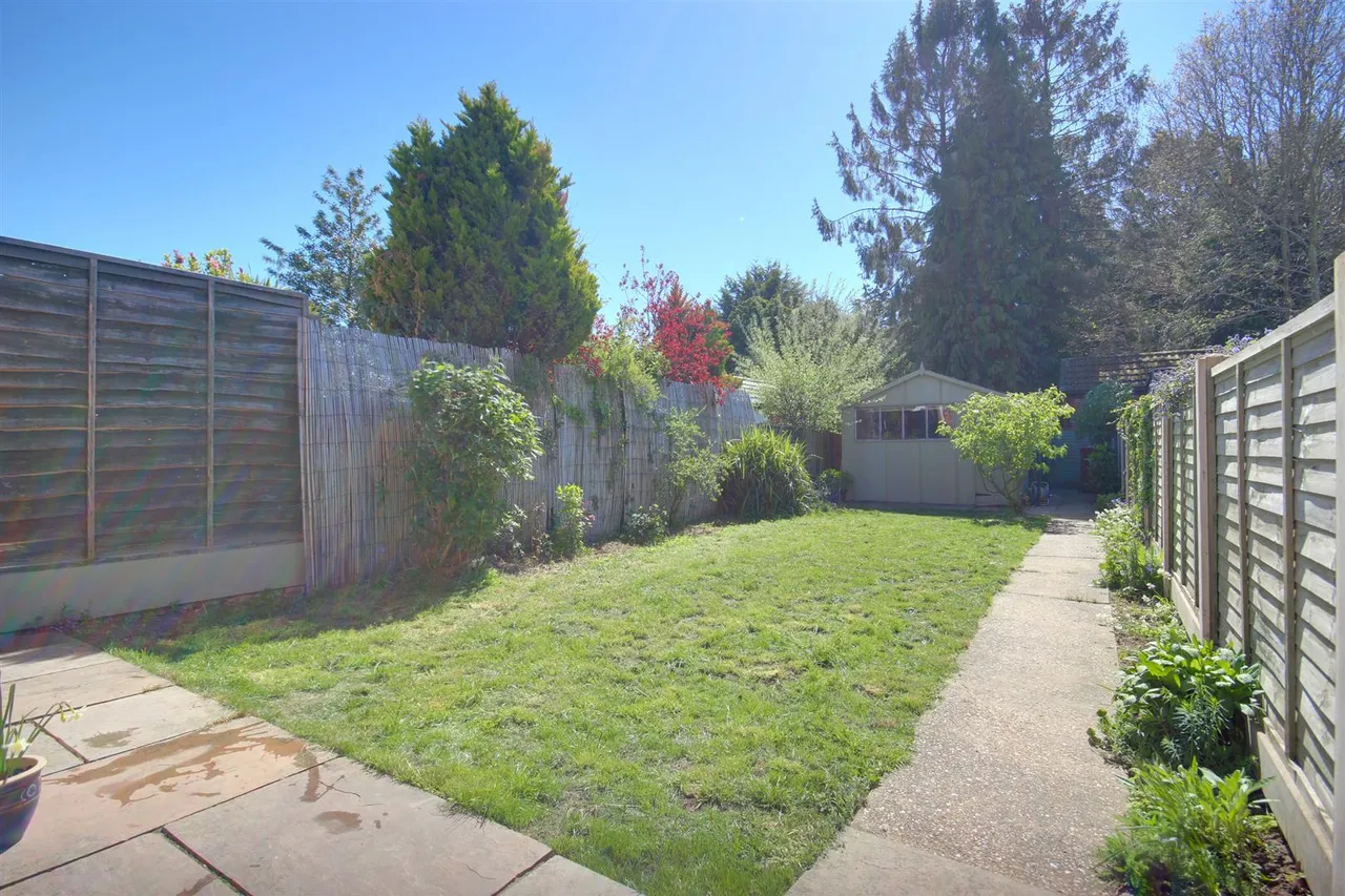 Westwood Drive, Anlaby Common, photo 11