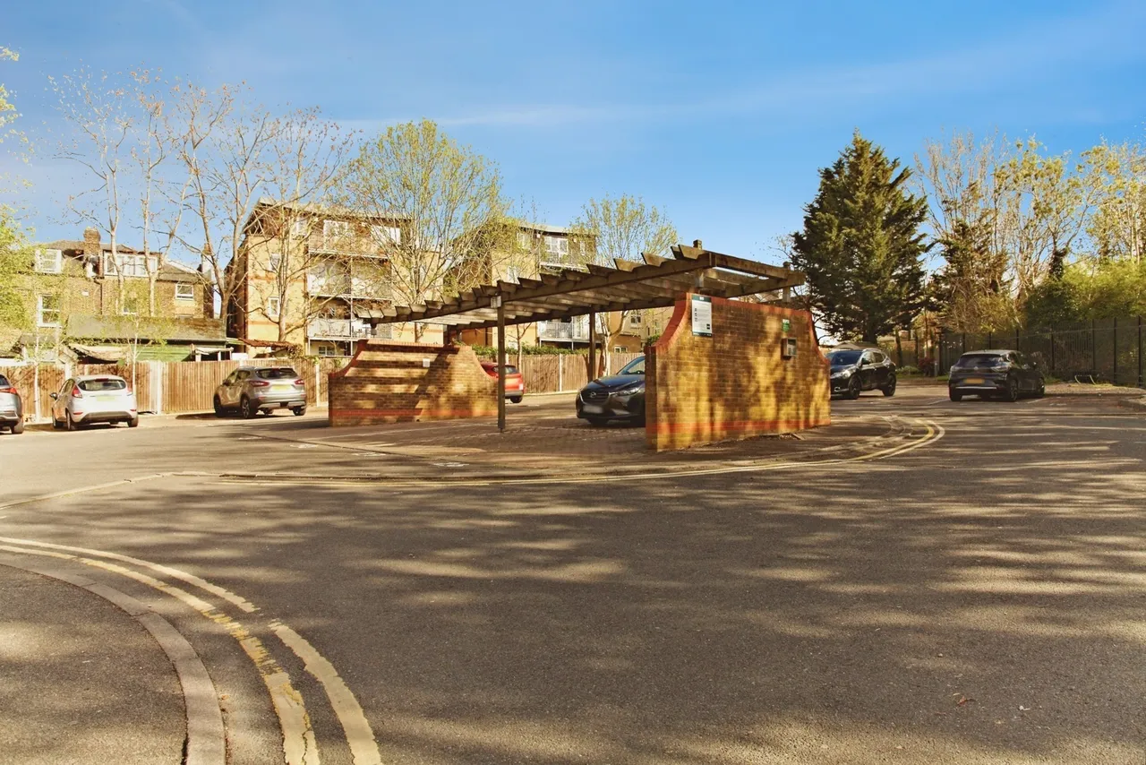 Muggeridge Close, South Croydon, CR2, photo 2