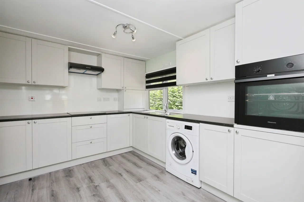Deanland Wood Park, Golden Cross, Hailsham, photo 2
