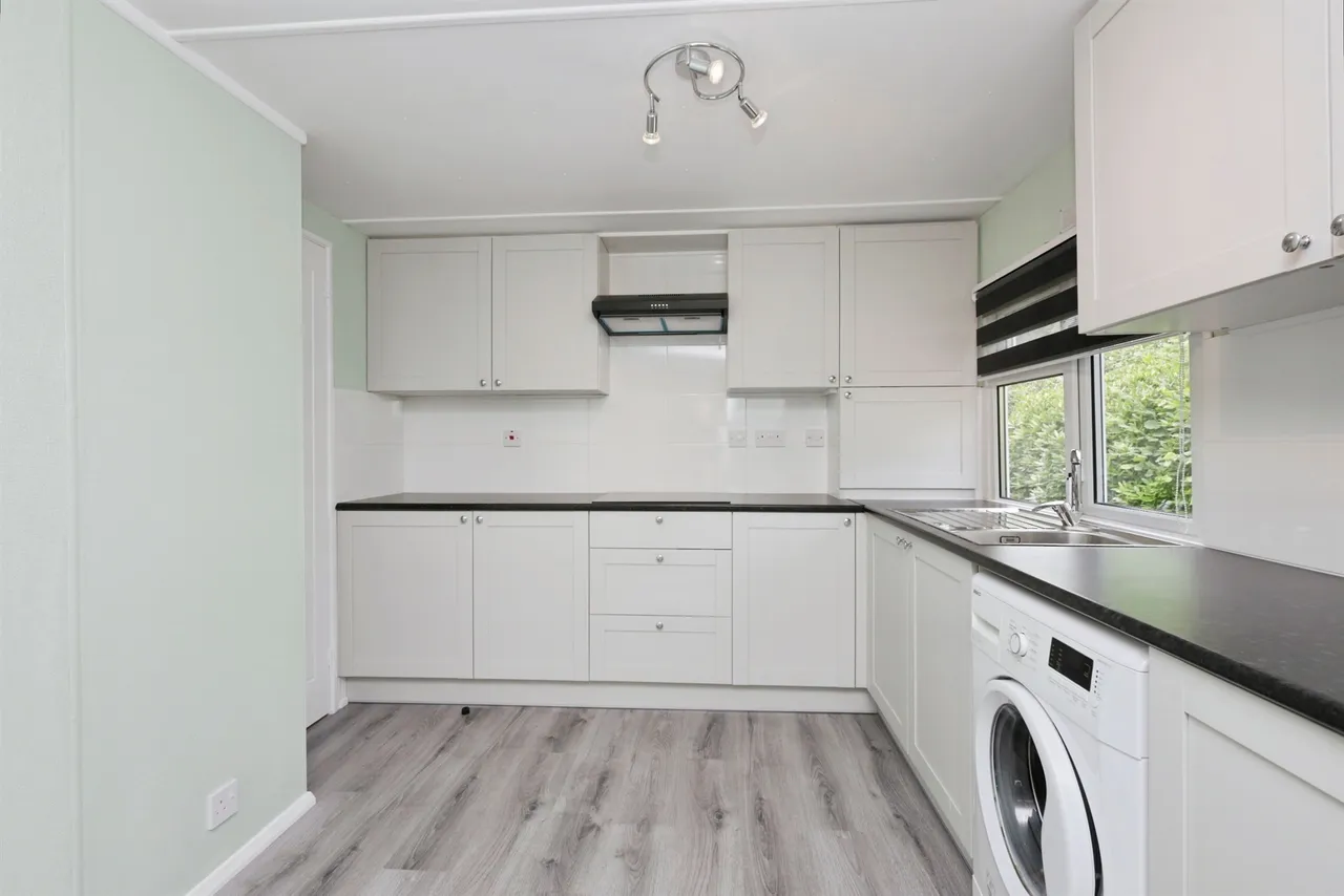 Deanland Wood Park, Golden Cross, Hailsham, photo 4
