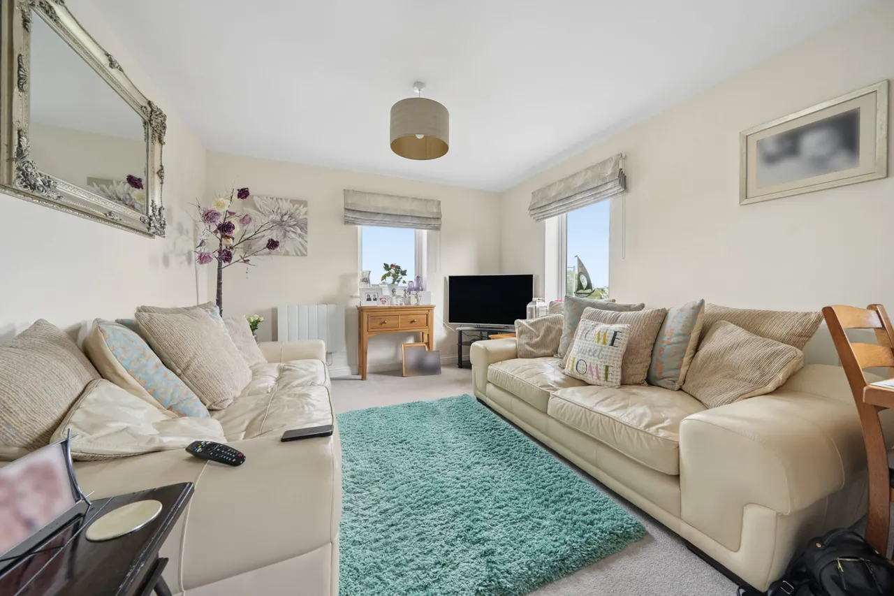 Guild Close, Witney, OX28, photo 3