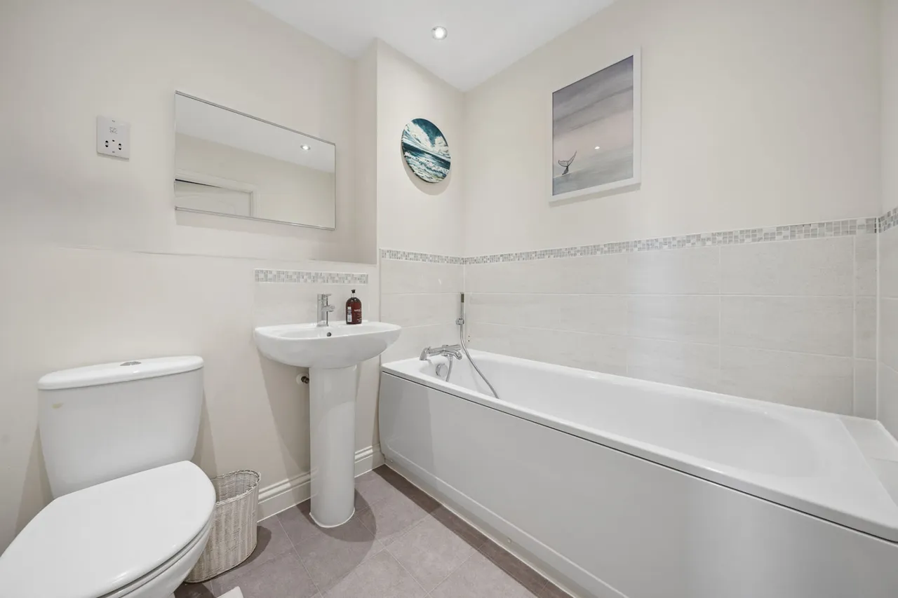 Guild Close, Witney, OX28, photo 10