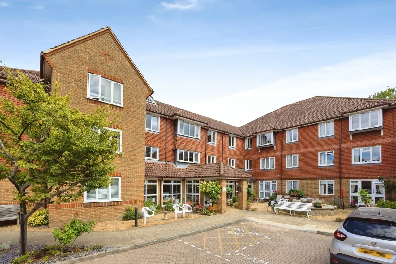 Summers Road, Godalming, GU7, photo 2
