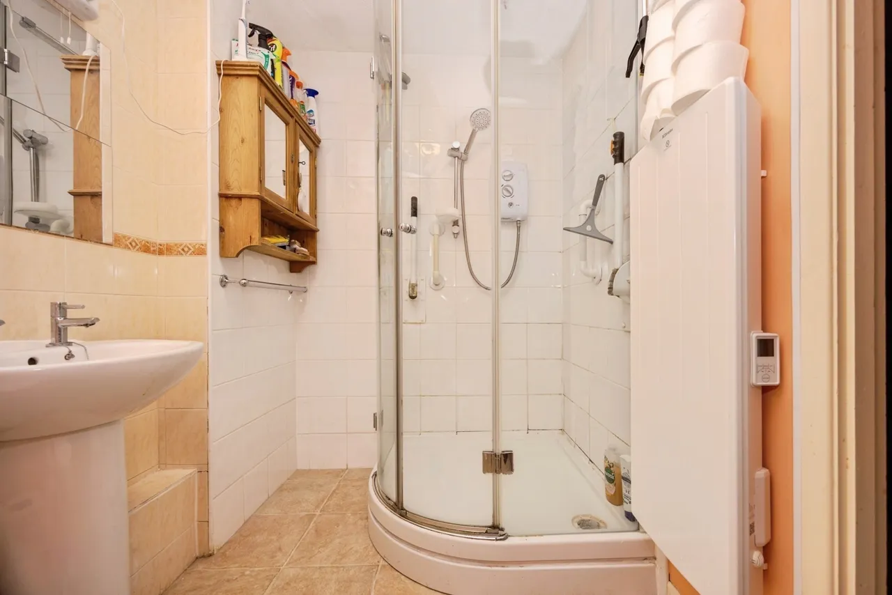 Summers Road, Godalming, GU7, photo 10