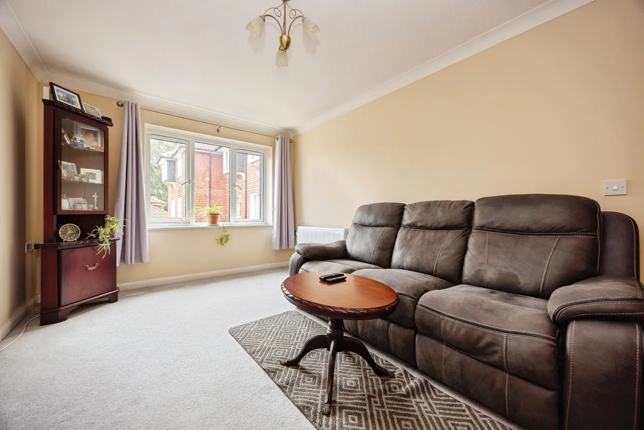Summers Road, Godalming, GU7, photo 3