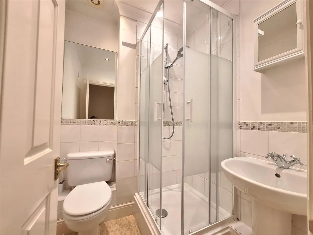 Abbotsmead Place, Caversham, RG4, photo 8