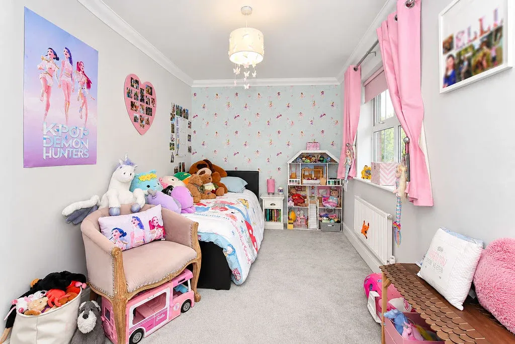 Tamarisk Way, Weston Turville, HP22, photo 19