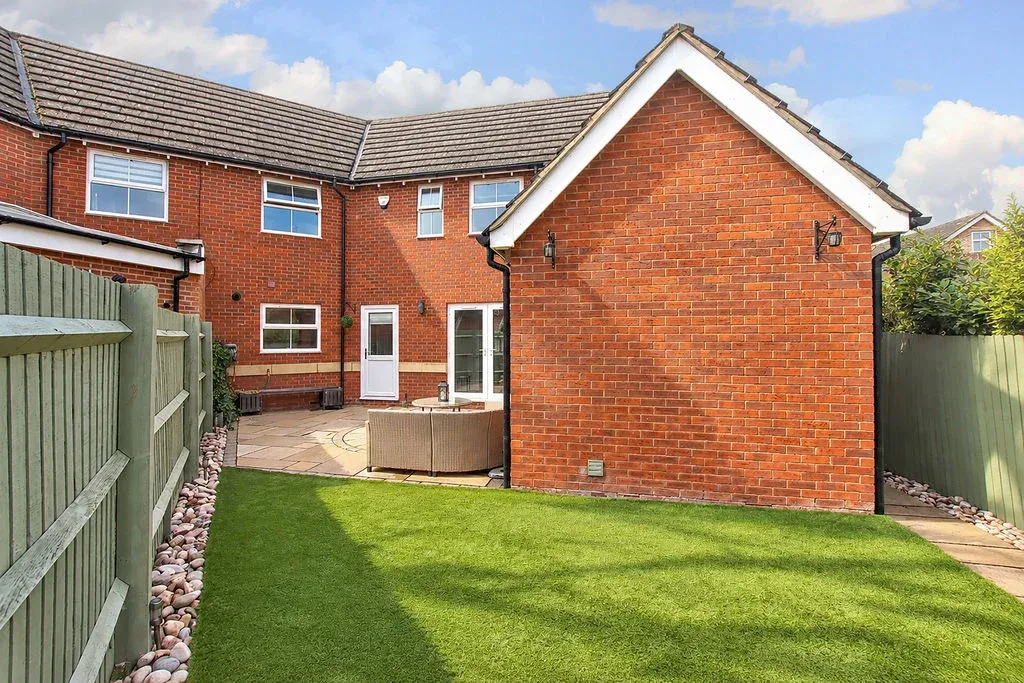 Tamarisk Way, Weston Turville, HP22, photo 13