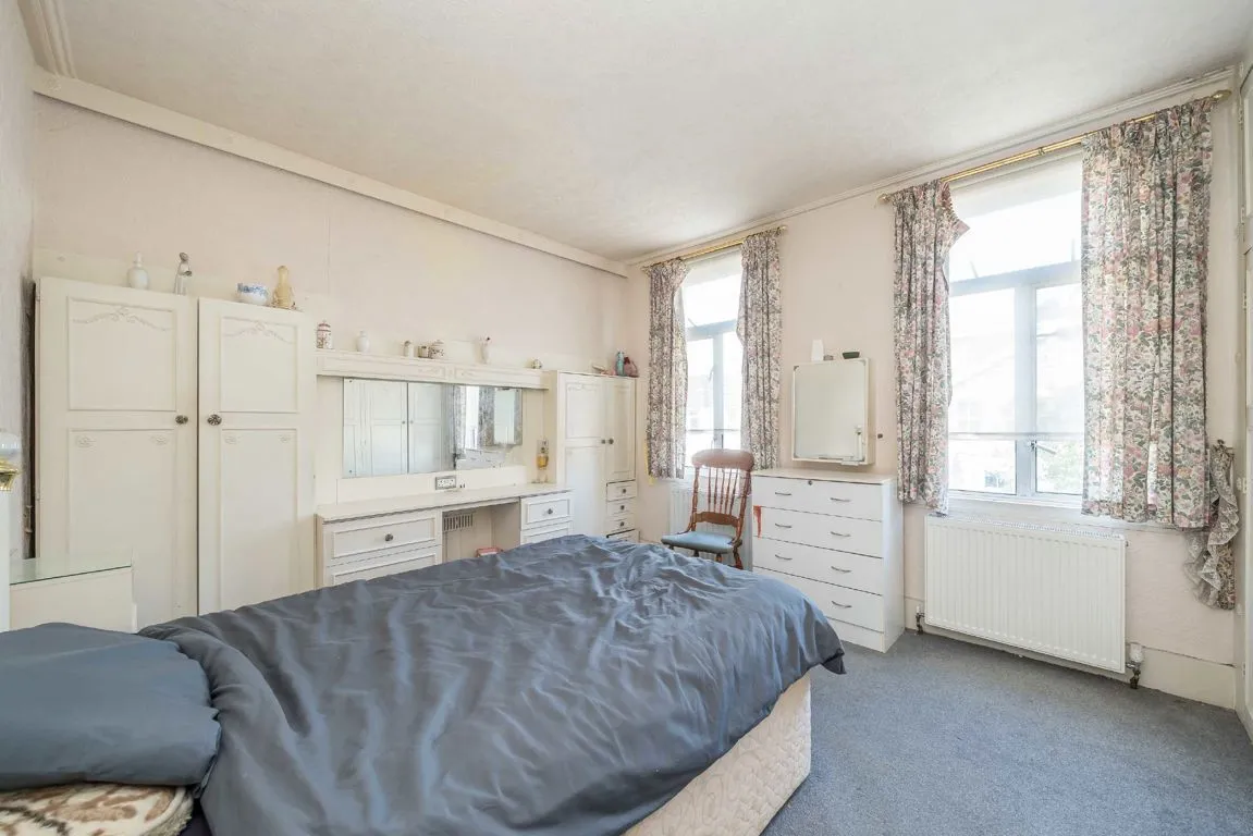 Deacon Road, KT2, photo 3