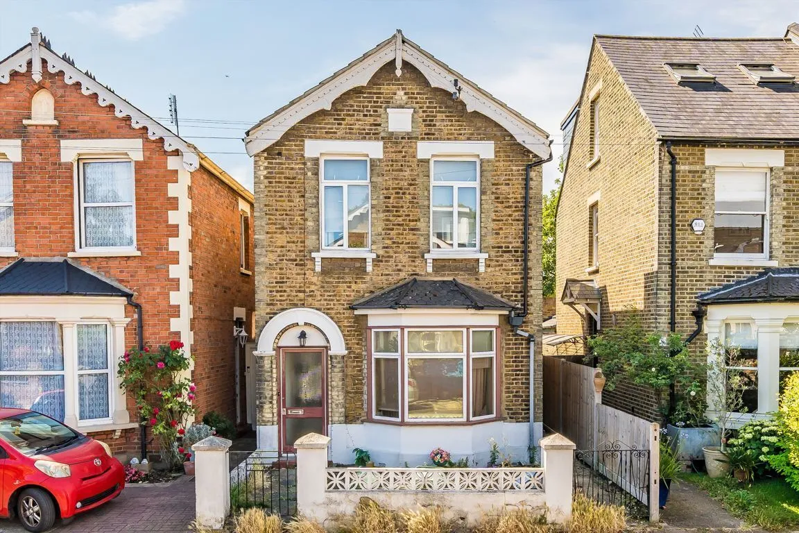 2 bed house for sale, Deacon Road, KT2