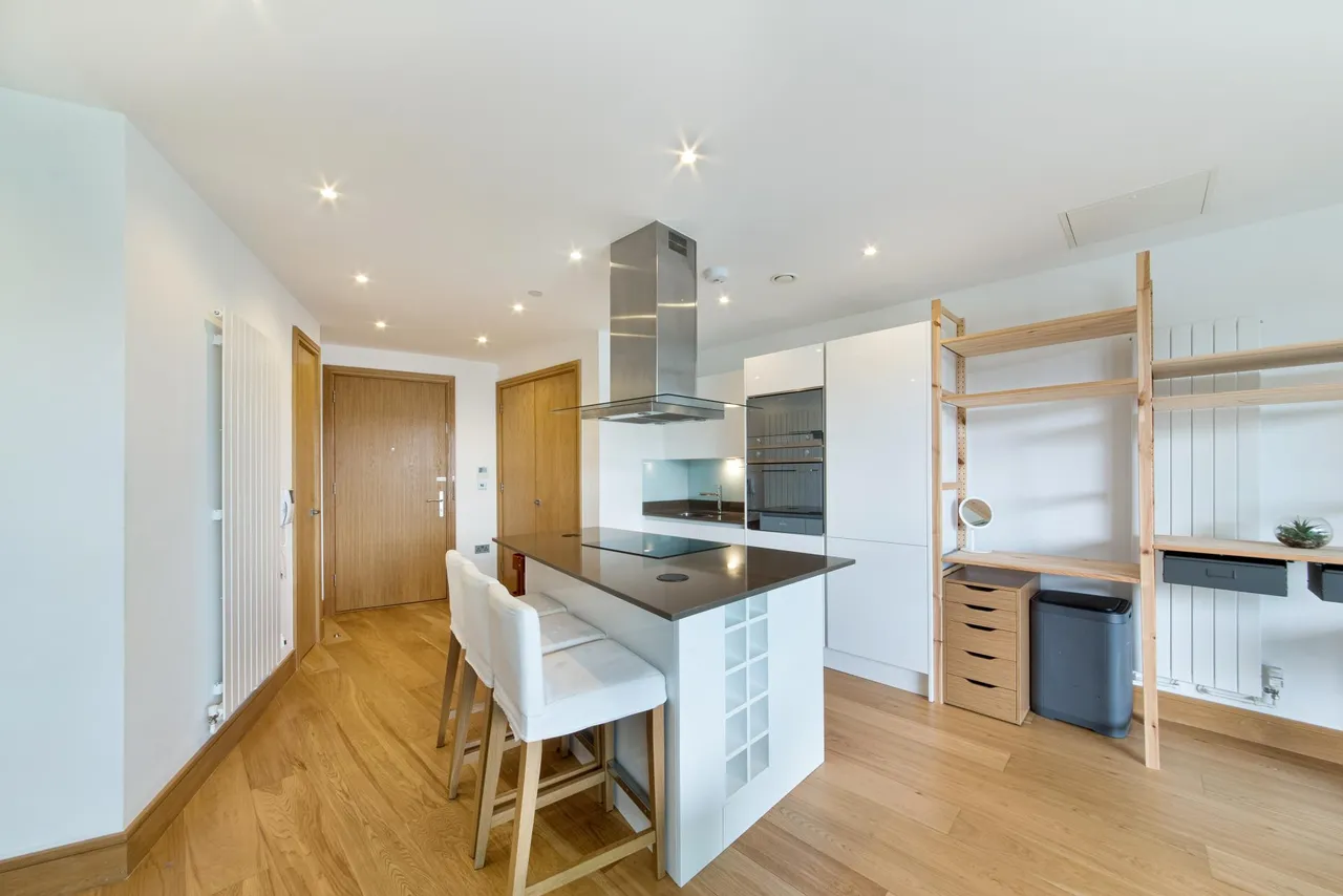 Arena Tower, Crossharbour Plaza, E14, photo 5