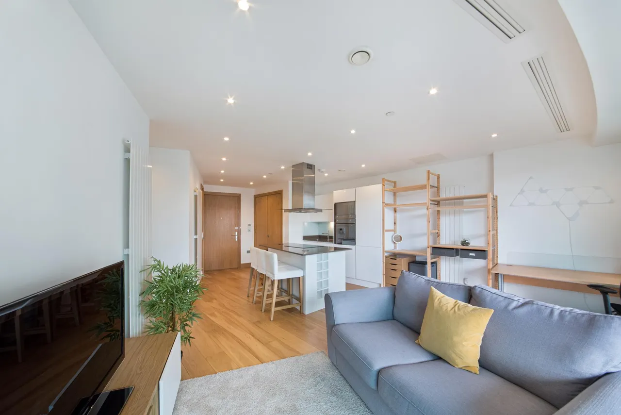 Arena Tower, Crossharbour Plaza, E14, photo 4