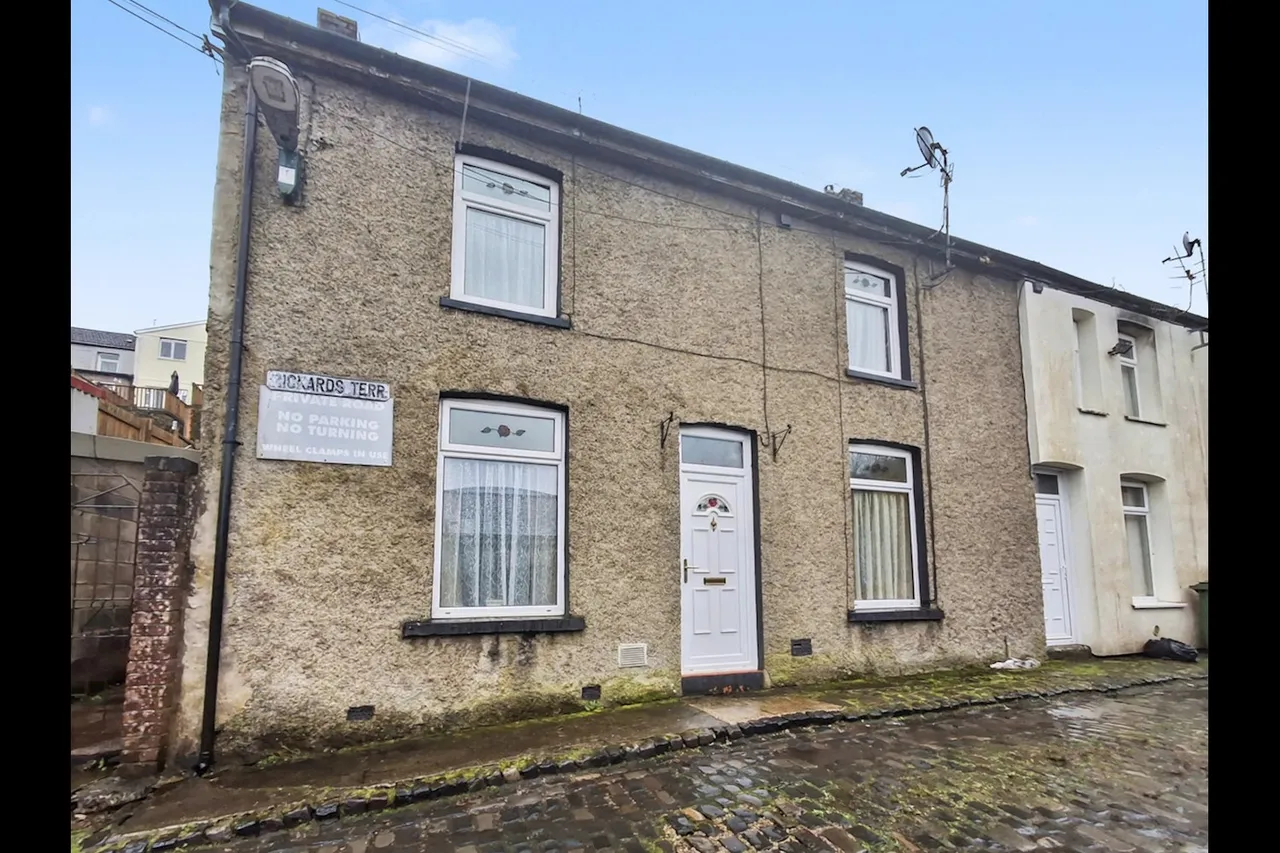 4 bed house for sale, Rickard Terrace, Pontypridd