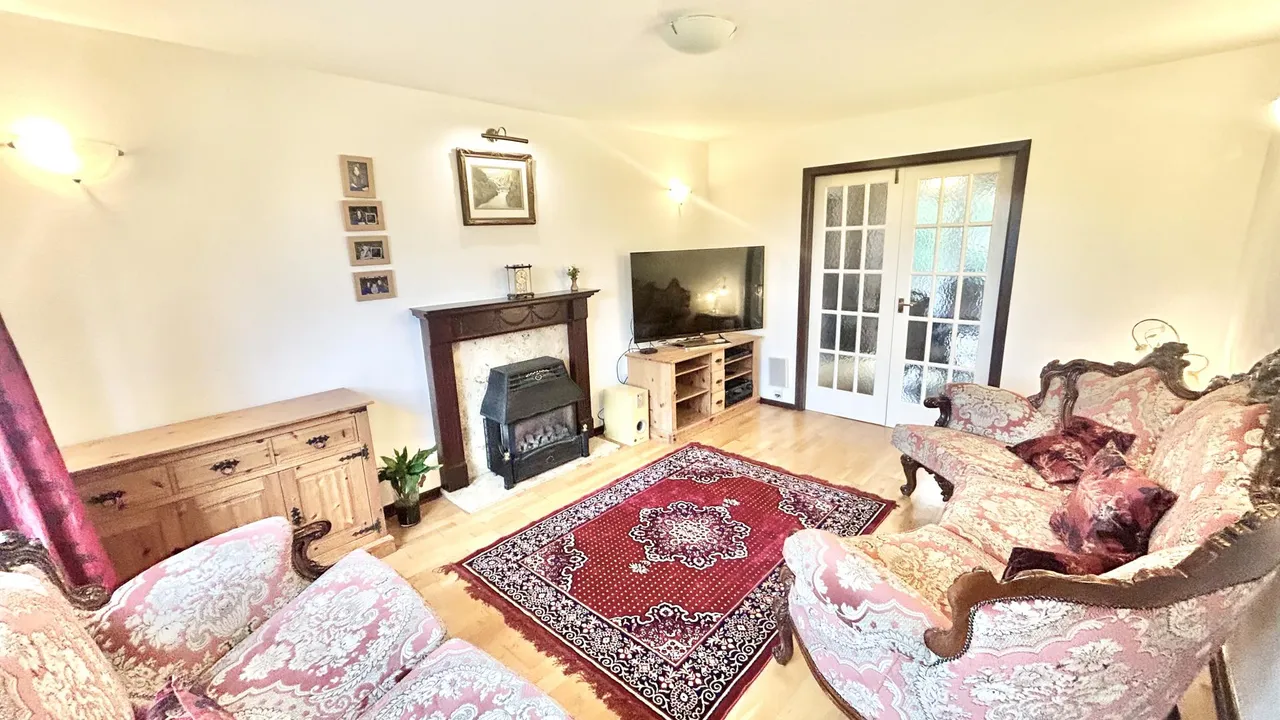 Heald Lane, Weir, OL13, photo 3