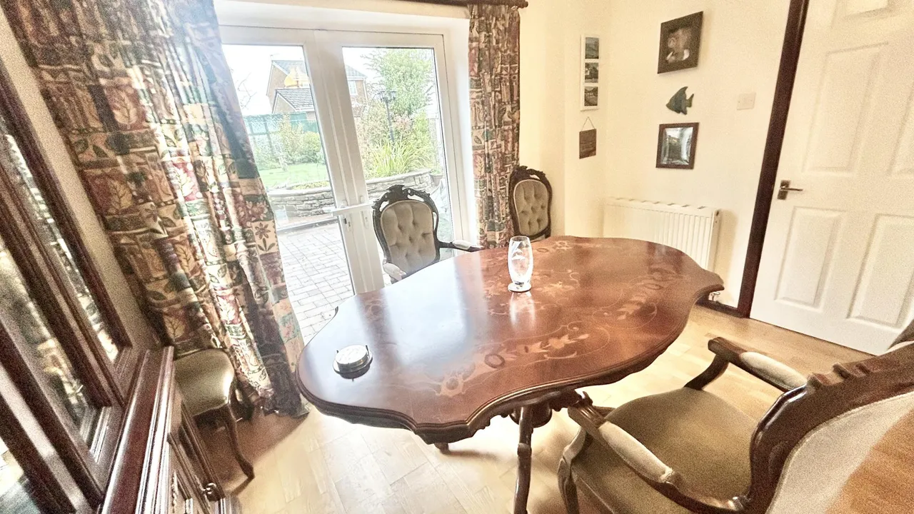 Heald Lane, Weir, OL13, photo 6