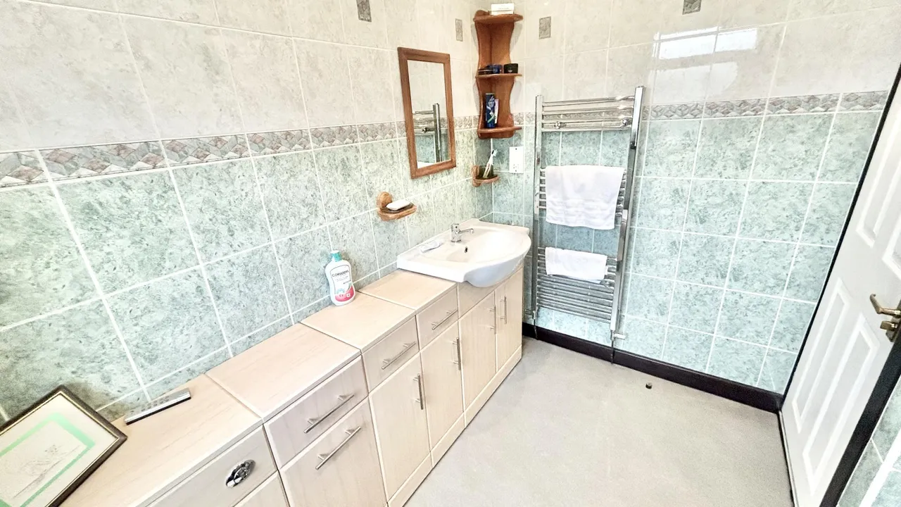 Heald Lane, Weir, OL13, photo 29