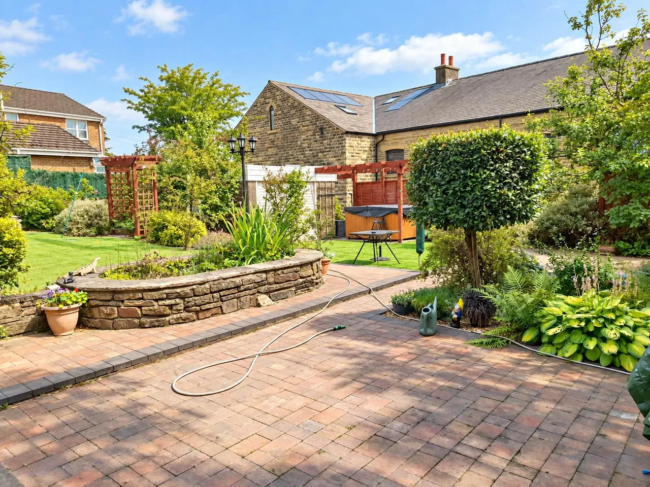 Heald Lane, Weir, OL13, photo 22