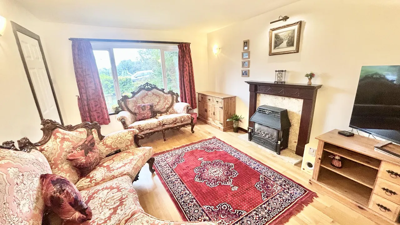 Heald Lane, Weir, OL13, photo 4