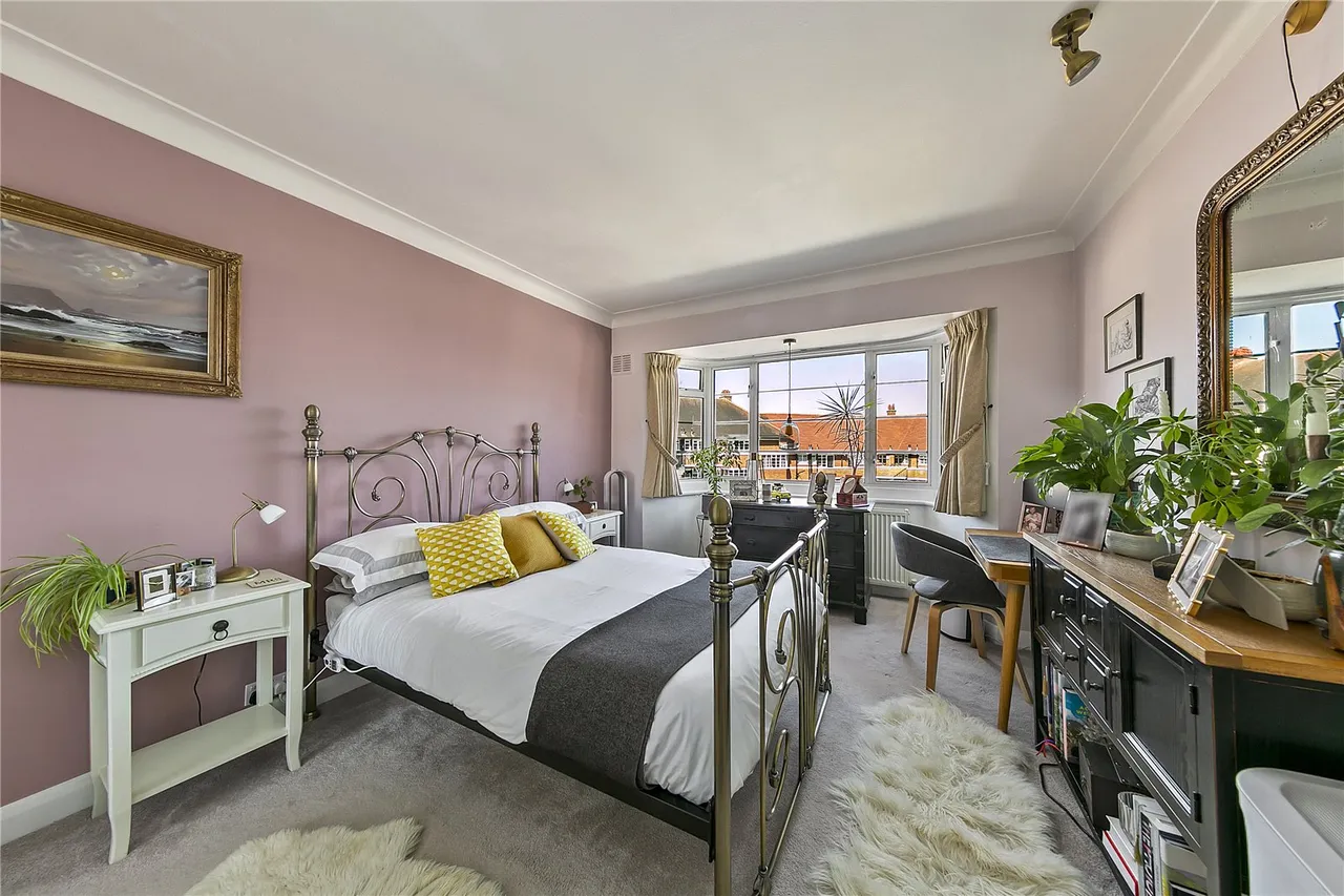 Upper Richmond Road West, SW14, photo 2