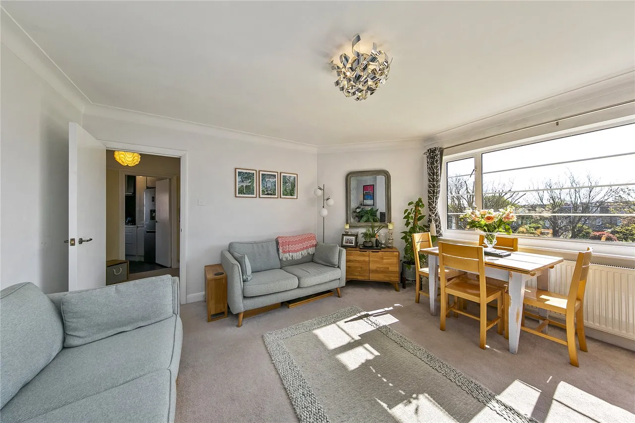 Upper Richmond Road West, SW14, photo 3