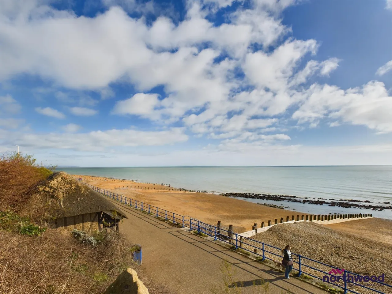 South Cliff Avenue, Lower Meads, BN20, photo 14