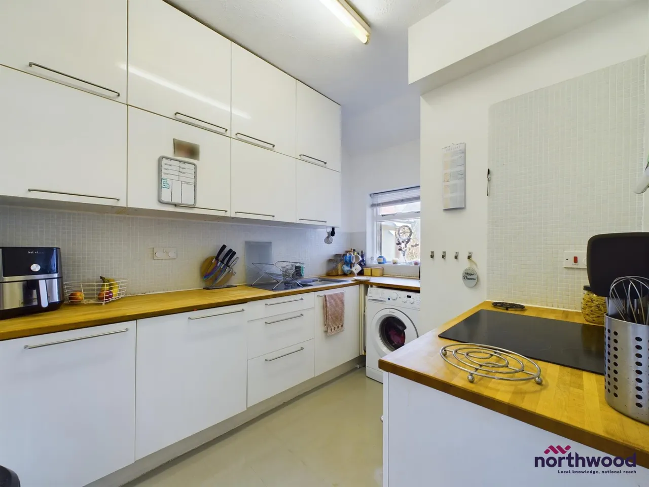 South Cliff Avenue, Lower Meads, BN20, photo 4