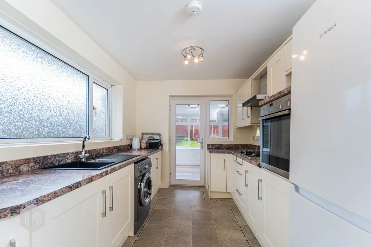 Longsight Road, Greenmount, Bury, BL8 4DB, photo 6