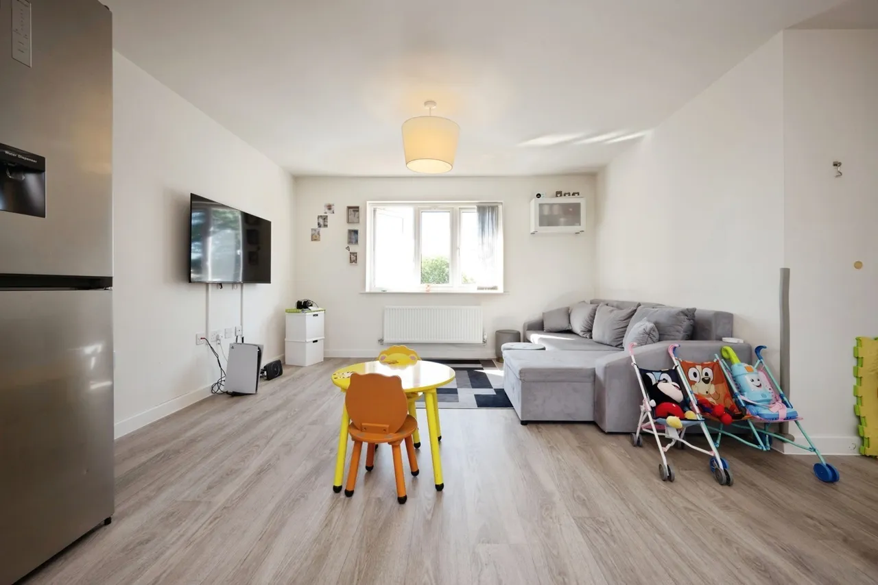 Willow Road, Bedford, Bedfordshire, MK42, photo 3