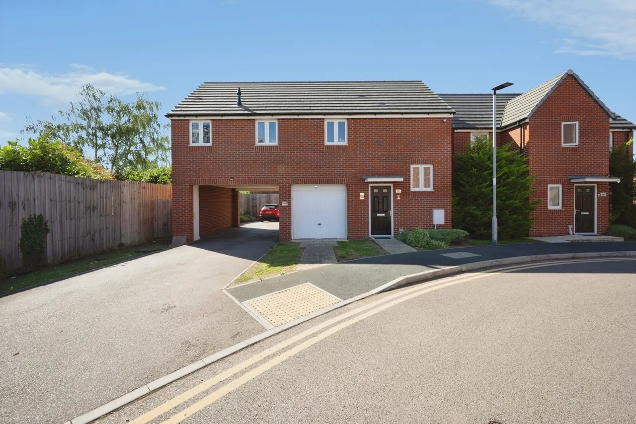 2 bed house for sale — Willow Road, Bedford, Bedfordshire, MK42