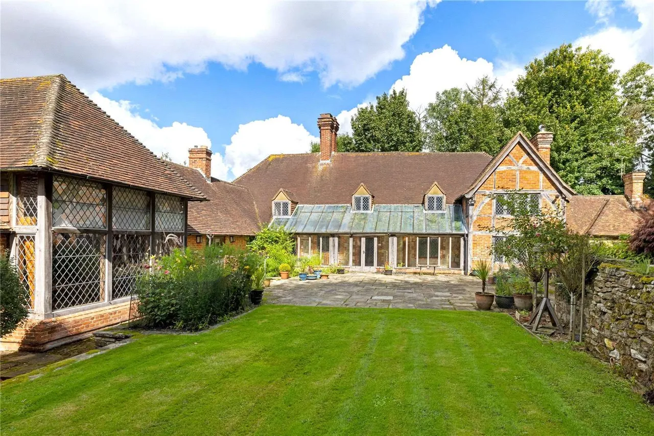 South Hay, Kingsley, Bordon, Hampshire, GU35 9NR, photo 7