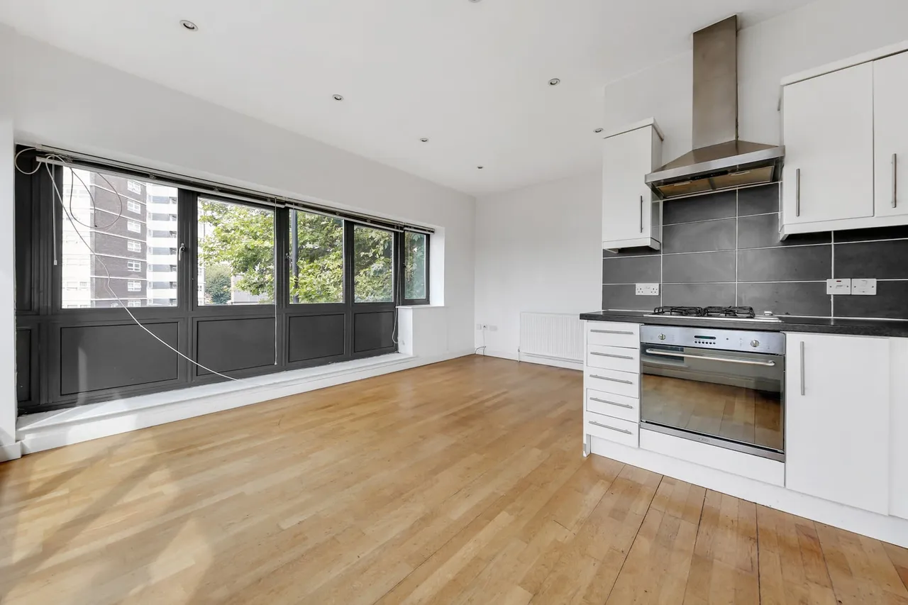 Flat 4, 228 Balaam Street, London, E13 8RA, photo 4