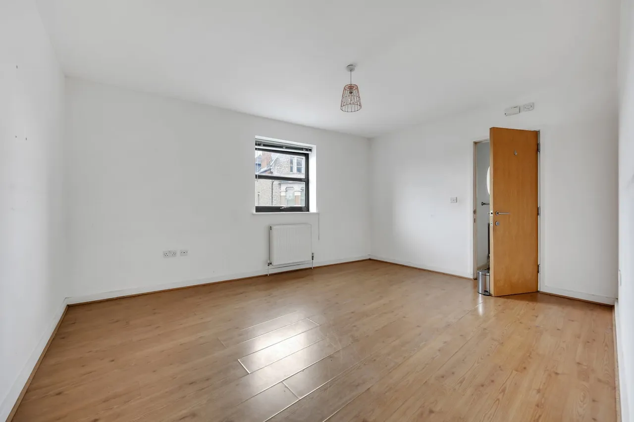 Flat 4, 228 Balaam Street, London, E13 8RA, photo 9
