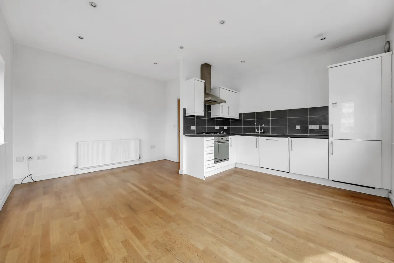 Flat 4, 228 Balaam Street, London, E13 8RA, photo 5